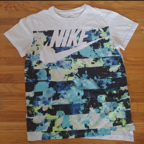 Nike Top - Picture 1 of 2